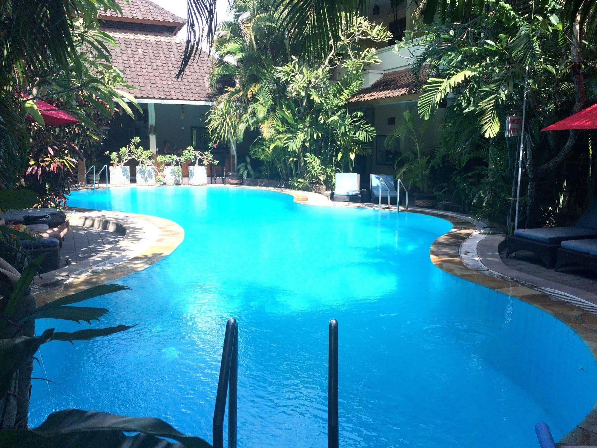Secret Garden Inn Kuta Lombok Exterior foto
