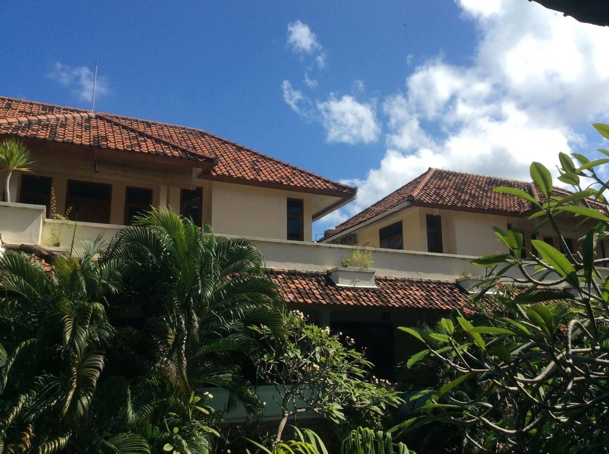 Secret Garden Inn Kuta Lombok Exterior foto